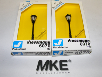 Viessmann 6070 2er Set Parklaterne, schwarz, LED warmweiß